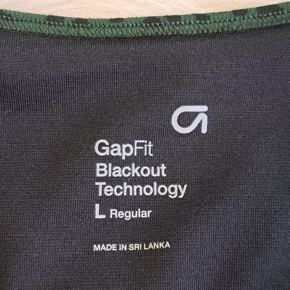 SALE. Gap cheetah sports top w/bra - Picture 9 of 10